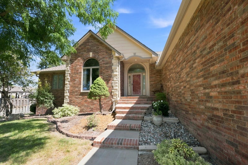 11809 W Alderny Ct, Wichita, KS 67212
