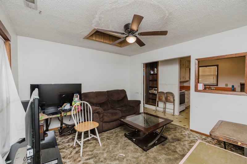 2057 S Santa Fe St, Wichita, KS 67211
