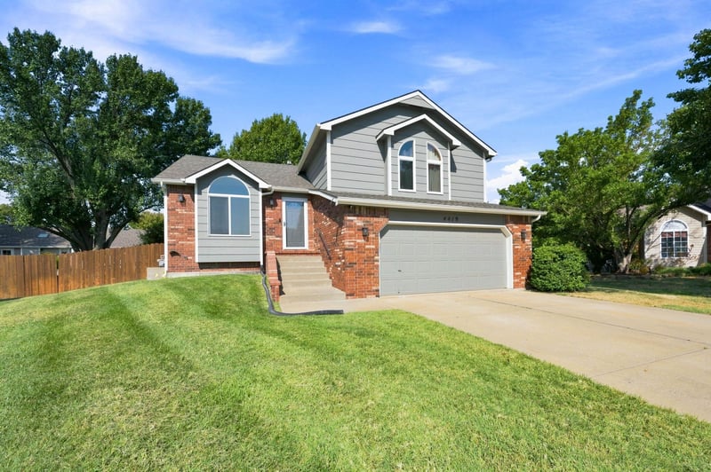 4419 Westlake, Bel Aire, KS 67220