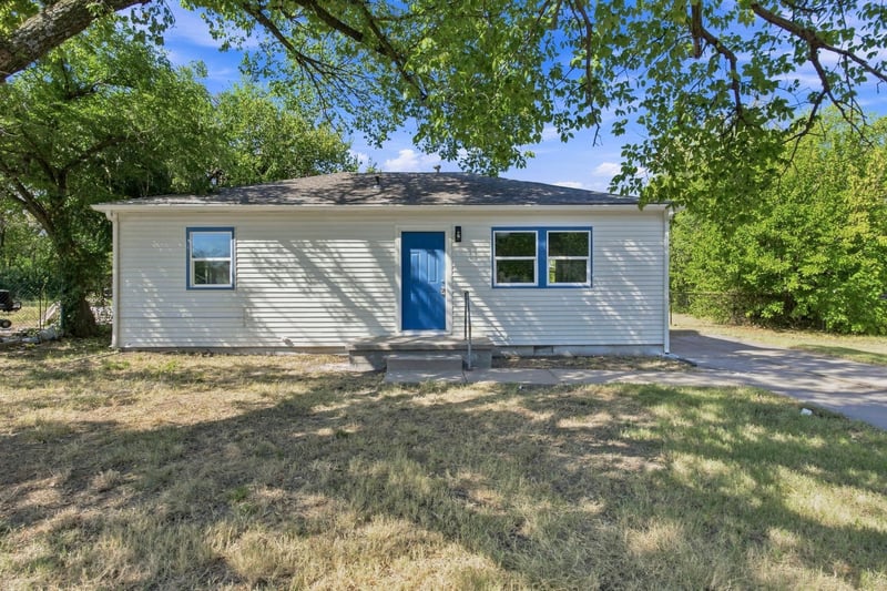 2525 N Lorraine Ave, Wichita, KS 67219