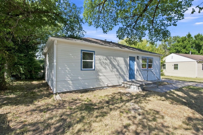 2525 N Lorraine Ave, Wichita, KS 67219