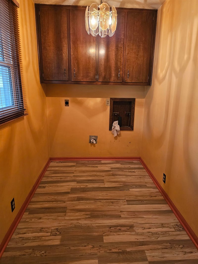619 Berkshire Dr, Salina, KS 67401