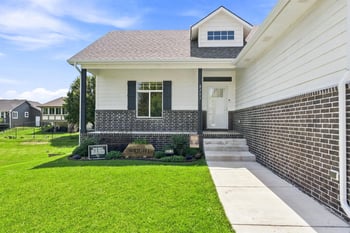8203 W Lang St, Wichita, KS 67205