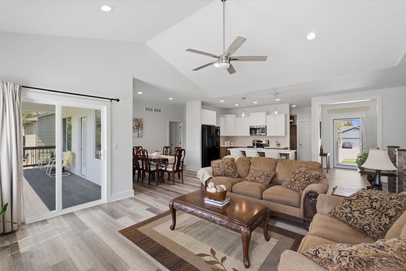8203 W Lang St, Wichita, KS 67205