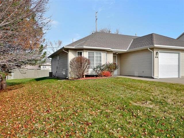 616 Autumn Ridge Ct, Andover, KS 67002