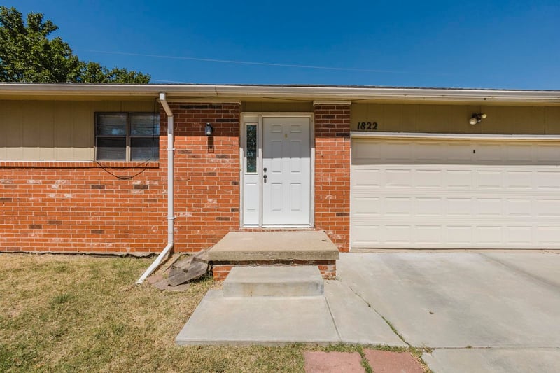 1822 - 1826 N Arrowhead, Derby, KS 67037