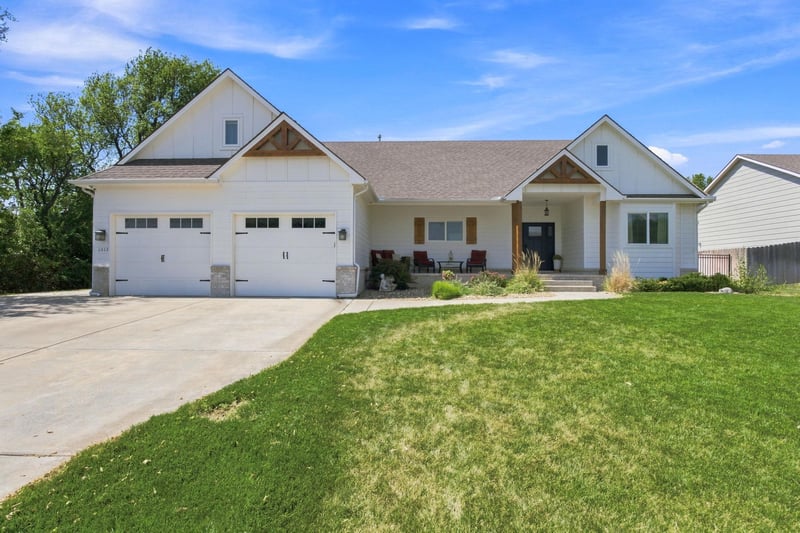 1013 S Shira, Haysville, KS 67060