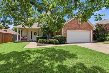 121 Blue Bonnet Cir, Justin, TX 76247