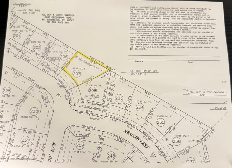 596 Meadowcrest Dr, Mt Washington, KY 40047