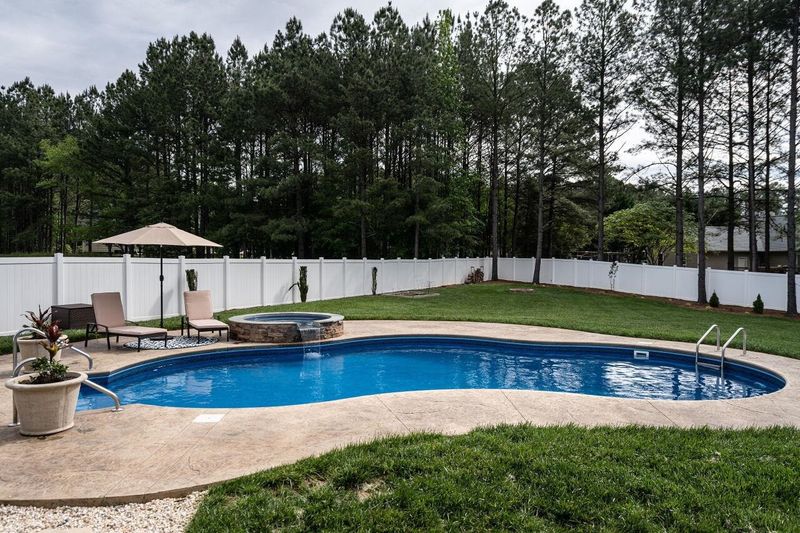 10 Walking Trl, Youngsville, NC 27596