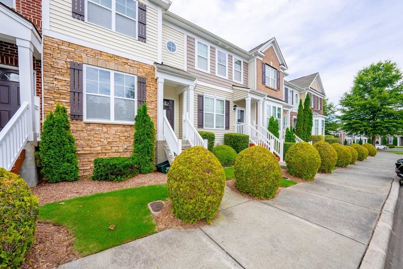 100 Stratford Lakes Dr #122, Durham, NC 27713