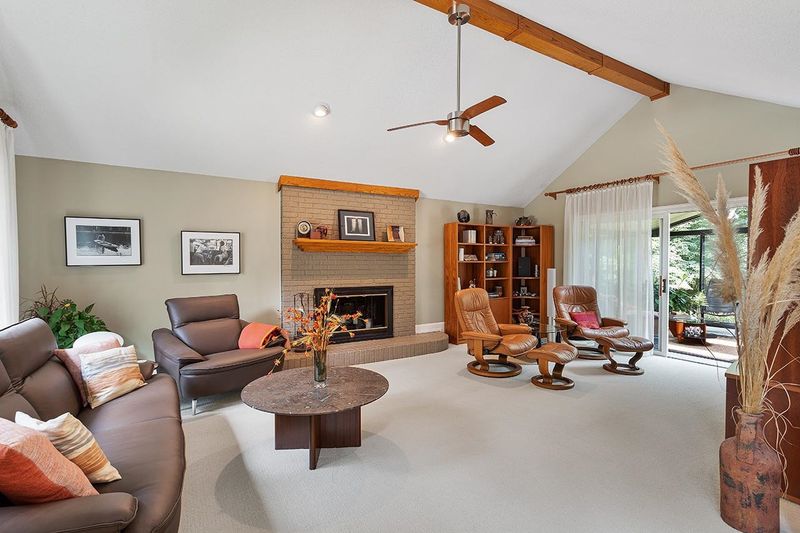 1008 Old Lantern Ct, Raleigh, NC 27614