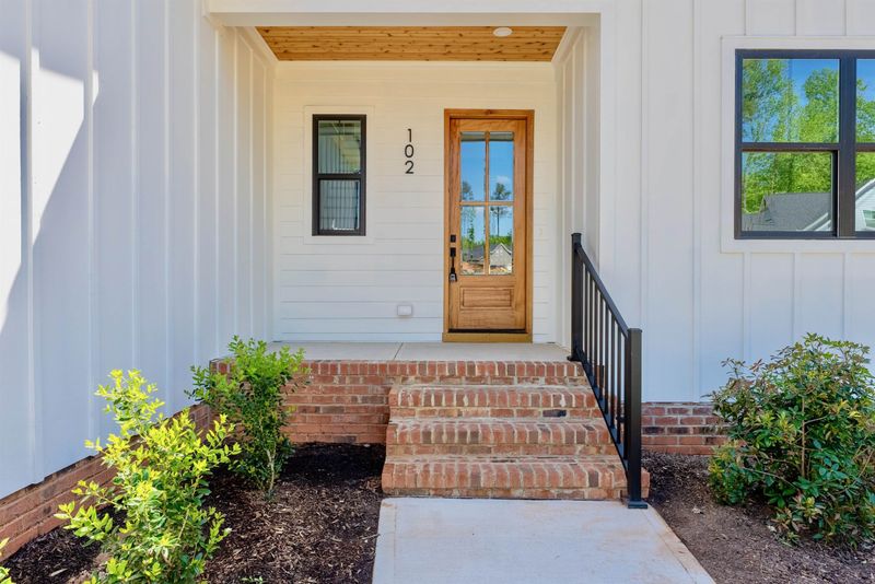 102 Red Cardinal Ct, Youngsville, NC 27596