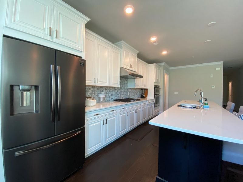 10330 Sablewood Dr #113, Raleigh, NC 27617