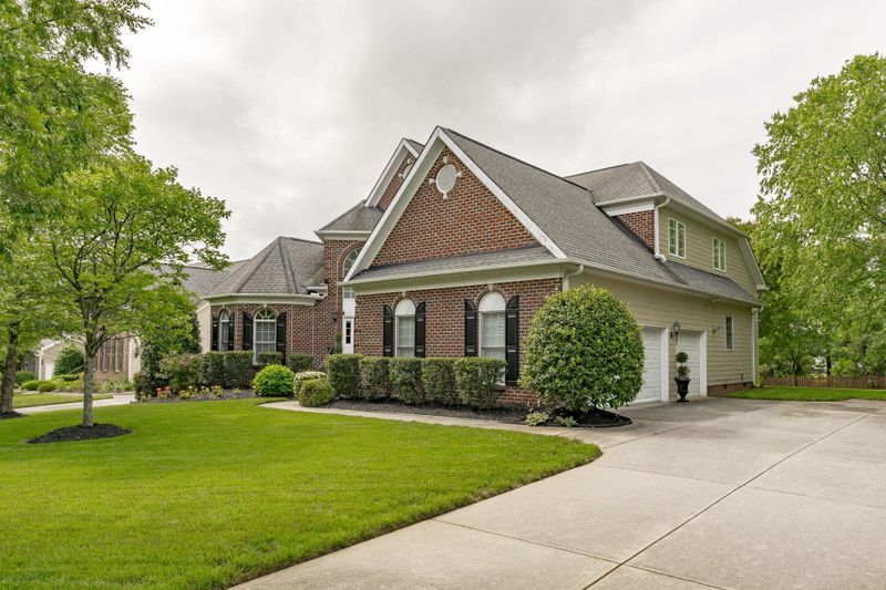 10548 Tarton Fields Cir, Raleigh, NC 27617