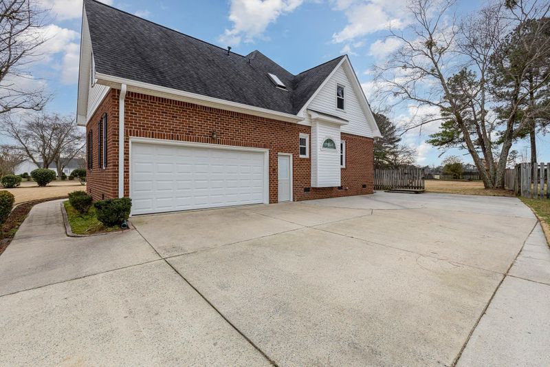 106 Cedar Creek Dr, Goldsboro, NC 27530