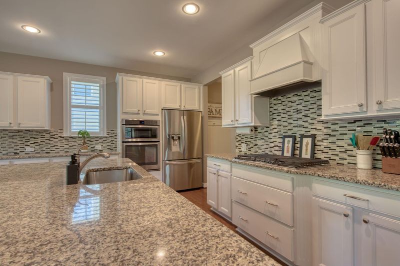 108 Atwood Dr, Holly Springs, NC 27540