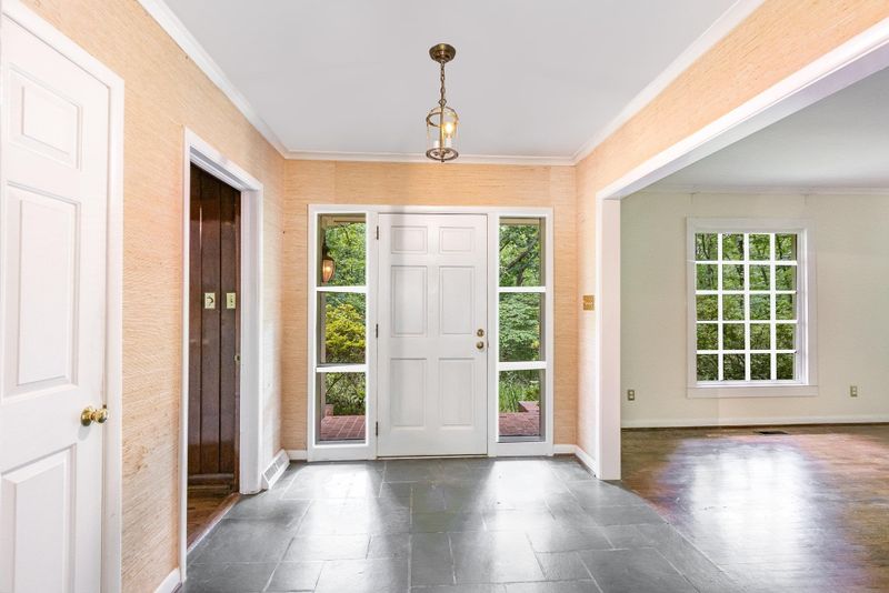 110 Fern Ln, Chapel Hill, NC 27514