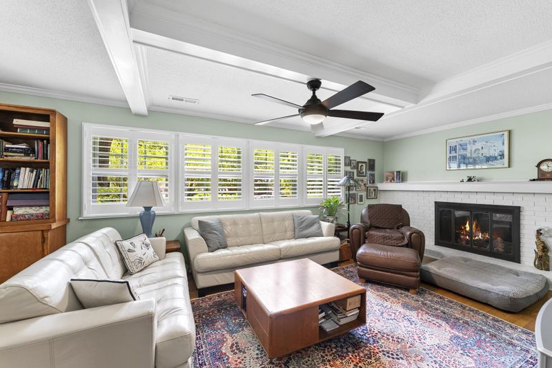 1104 Askham Dr, Cary, NC 27511