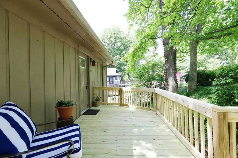 111 Gregory Dr, Cary, NC 27513