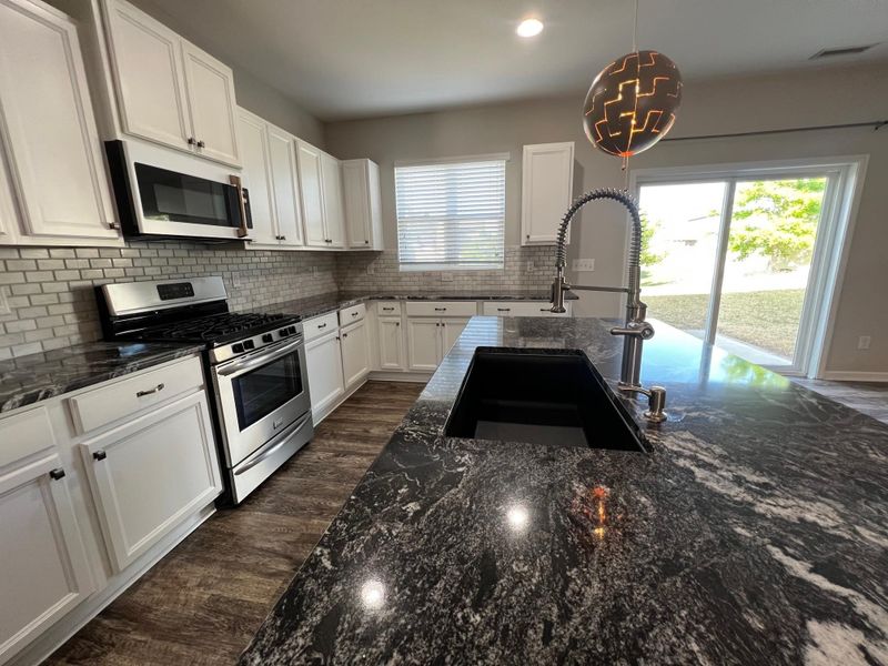 1110 Brook Bluff Rd, Knightdale, NC 27545