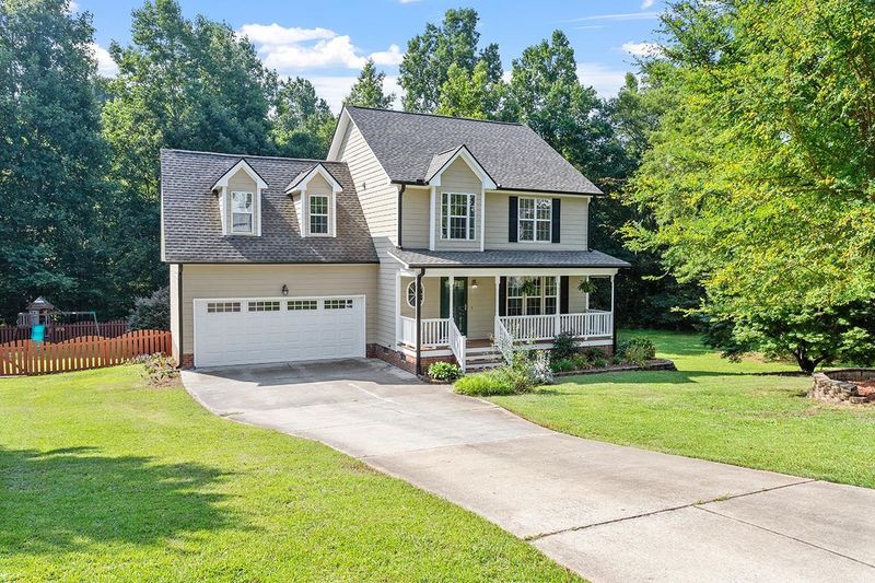 1124 Stonewater Dr, Raleigh, NC 27603