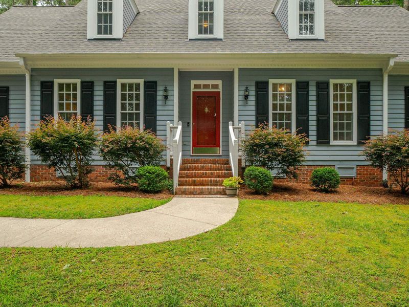1321 Deerhurst Dr, Raleigh, NC 27614