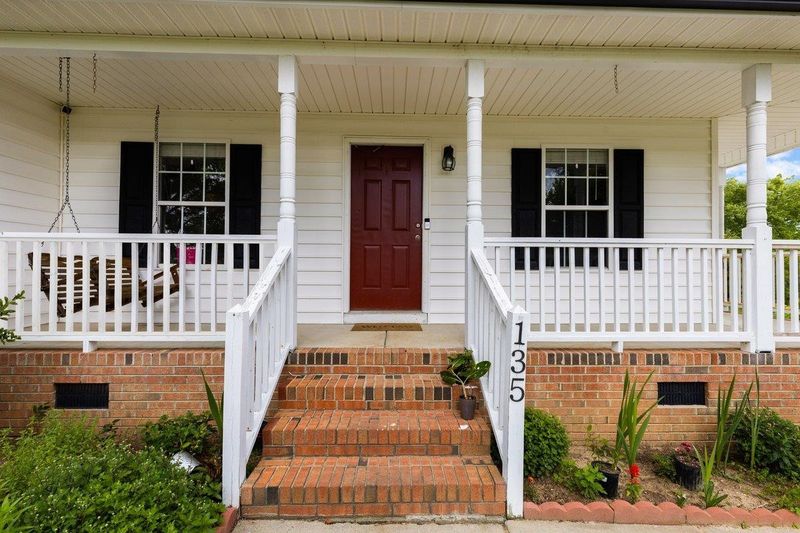 135 Park Ln, Coats, NC 27521