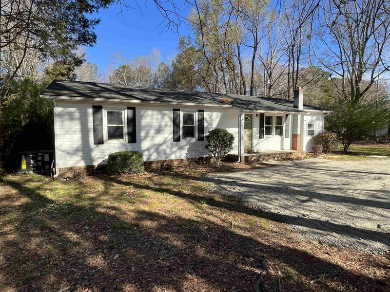1409 Parks Village Rd, Zebulon, NC 27597