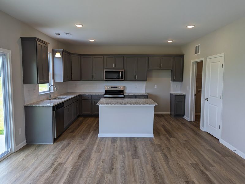 144 Olivia Crossing Ct, Four Oaks, NC 27524