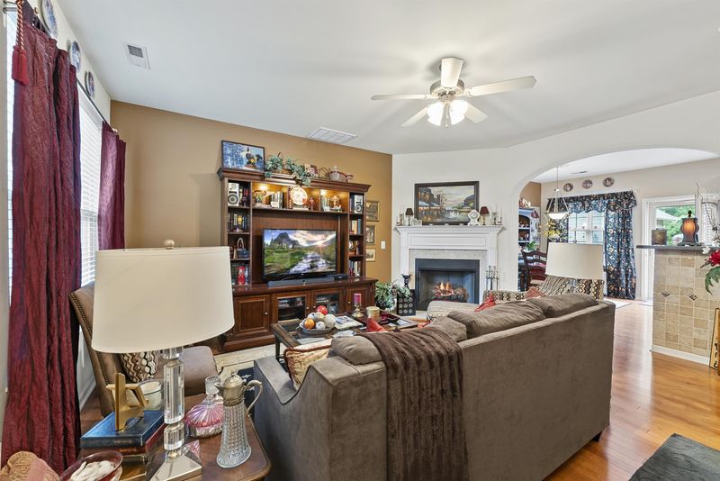 1507 Waterland Dr, Apex, NC 27502