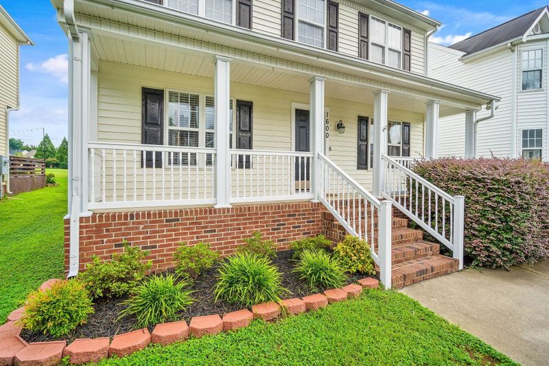 1600 Crag Burn Ln, Raleigh, NC 27604