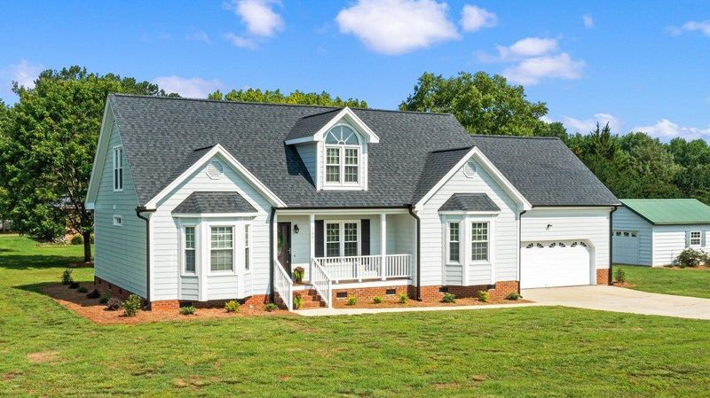 1601 Creekview Dr, Clayton, NC 27520