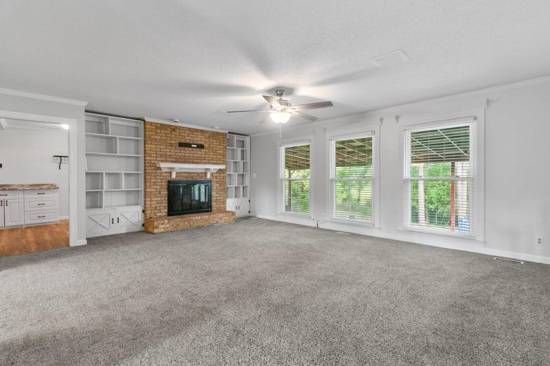 1603 Lakeshore Dr, Dunn, NC 28334