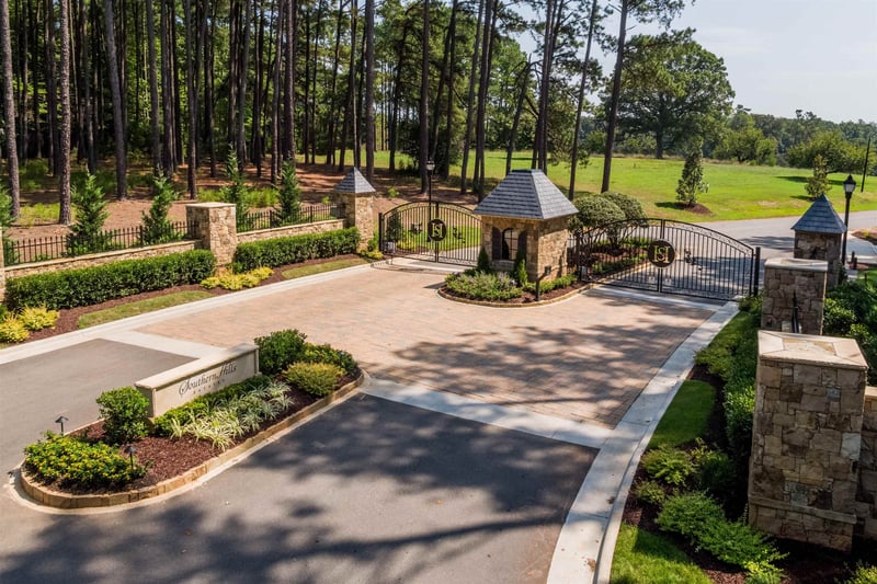1609 Estate Valley Ln, Raleigh, NC 27613