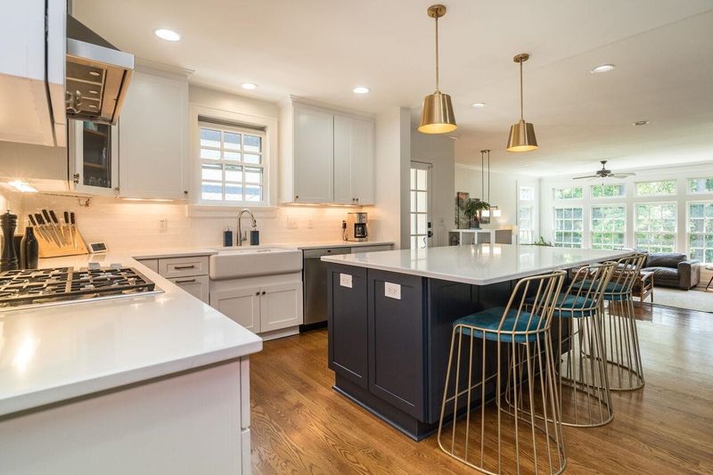 1621 Lorraine Rd, Raleigh, NC 27607