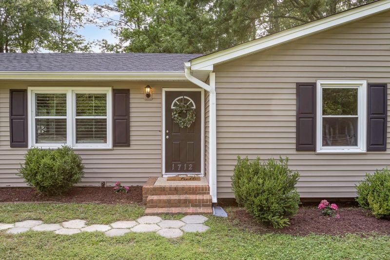 1712 Riverview Rd, Raleigh, NC 27610