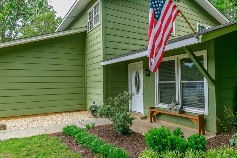 1766 Laurie Dr, Haw River, NC 27258