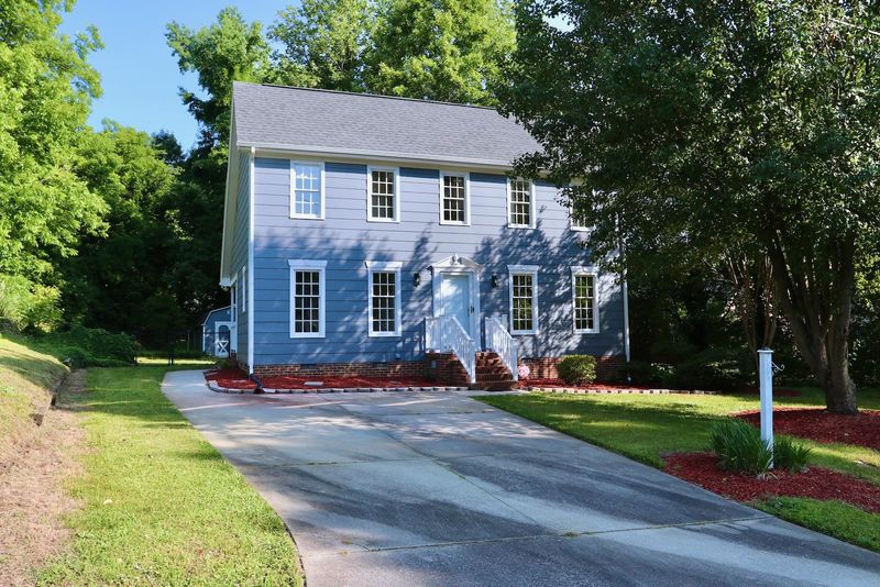 1809 Malone Rd, Burlington, NC 27215