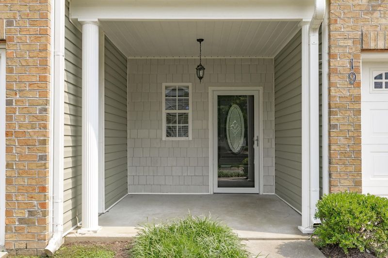 19 Hill Shore Ln, Clayton, NC 27527