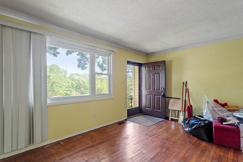 1917 Southgate Dr, Raleigh, NC 27610