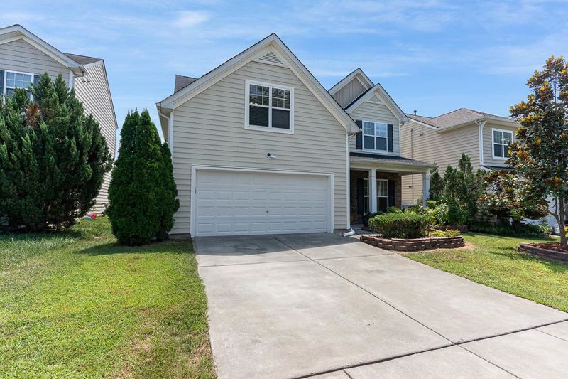 2008 Woodsdale Dr, Durham, NC 27703