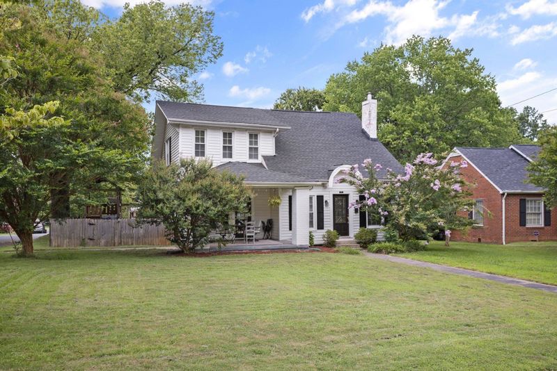 202 Highland Ave, Burlington, NC 27217