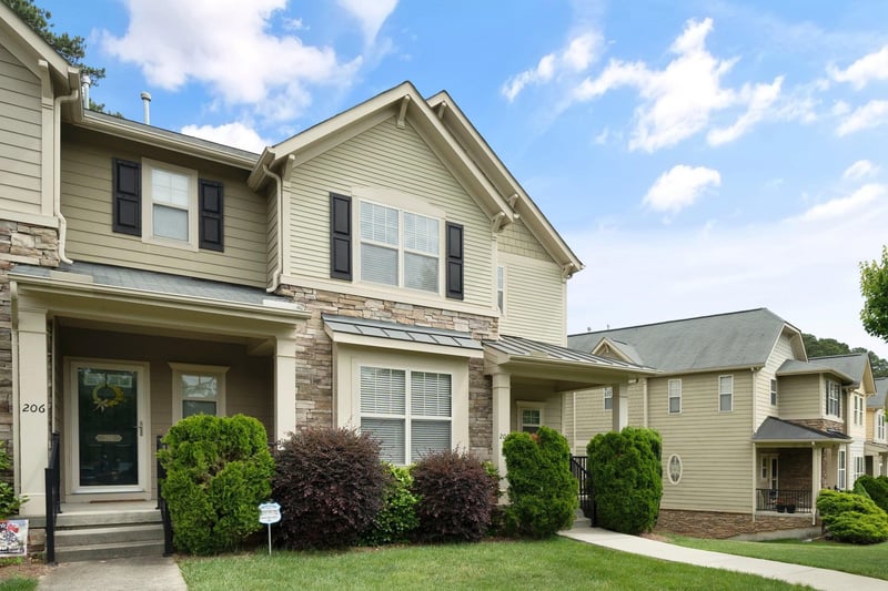 204 Tobacco Leaf Ln, Apex, NC 27502