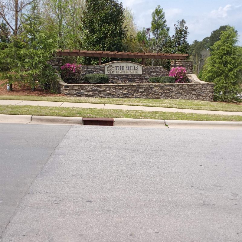 205 Randleman Ct, Holly Springs, NC 27540