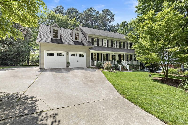 207 Kettlebridge Dr, Cary, NC 27511
