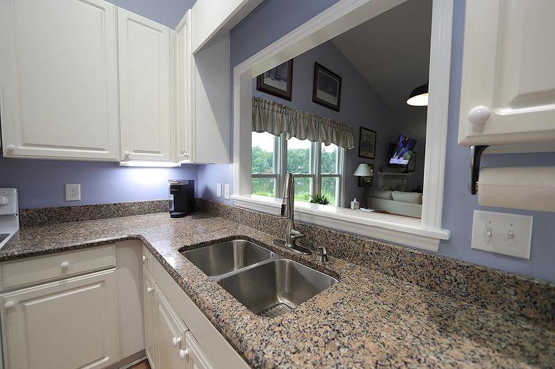 210 Lakewater Dr, Cary, NC 27511