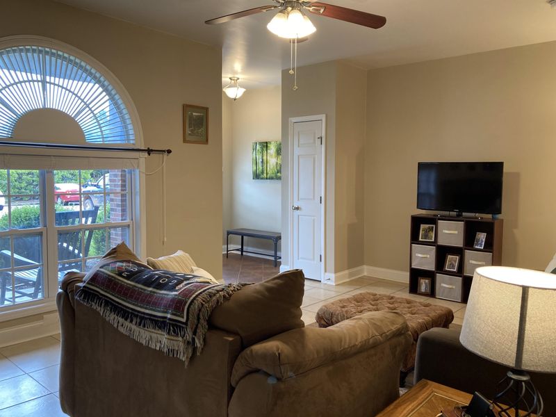 2111 Piney Brook Rd #106, Raleigh, NC 27614