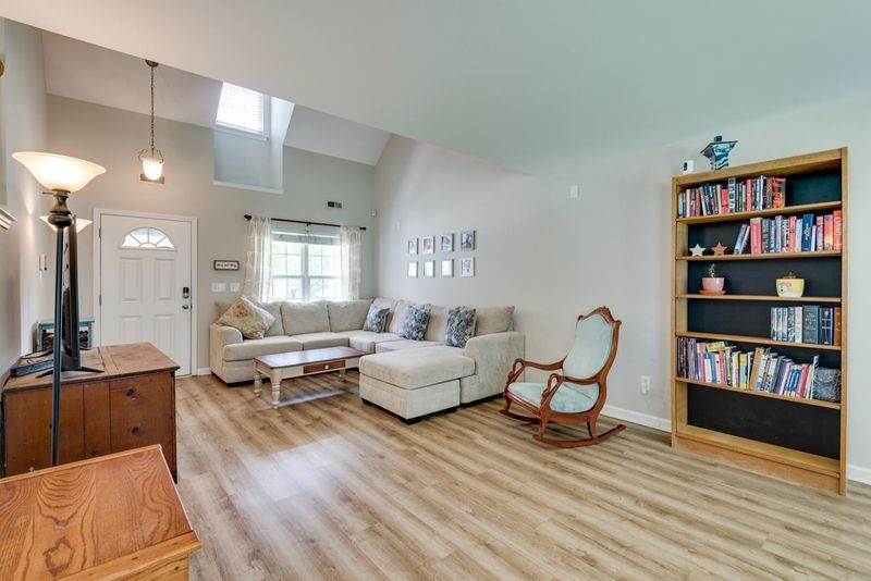 213 Morning View Ct, Durham, NC 27703