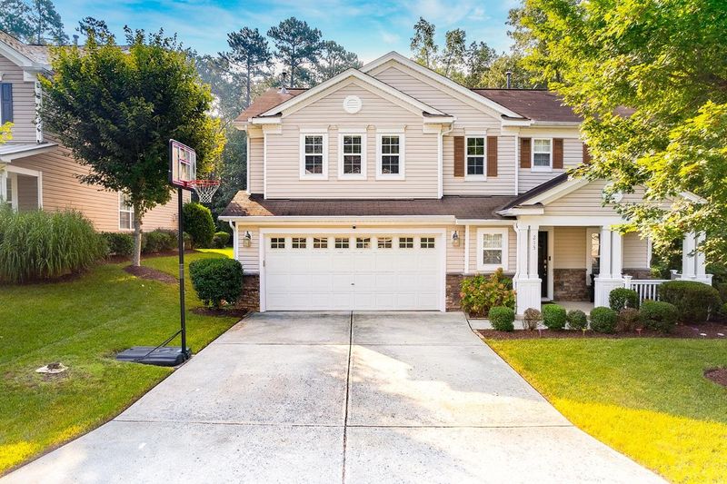 215 Hillview Dr, Durham, NC 27703